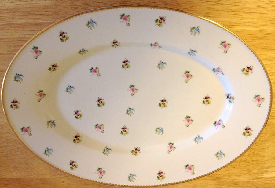 Rosebud 14" Oval Serving Platter by Godinger-1