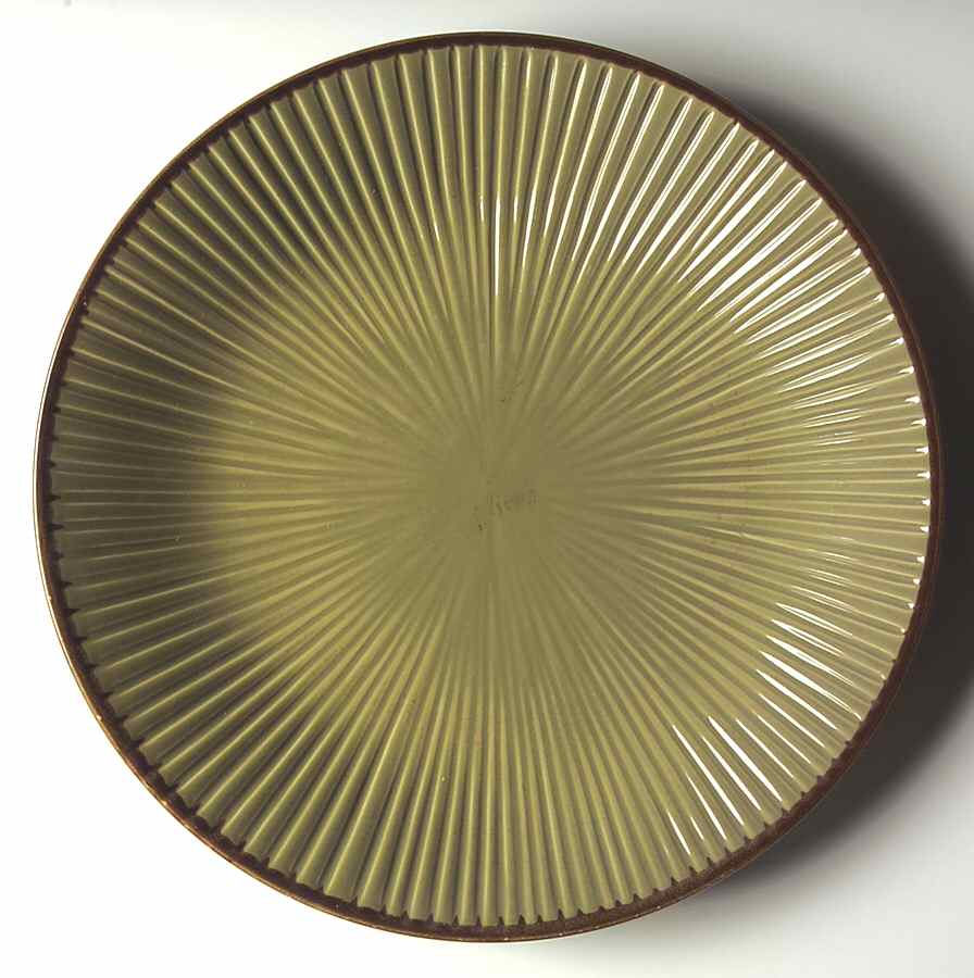 Moorea Green Dinner Plate by Gibson Designs-1