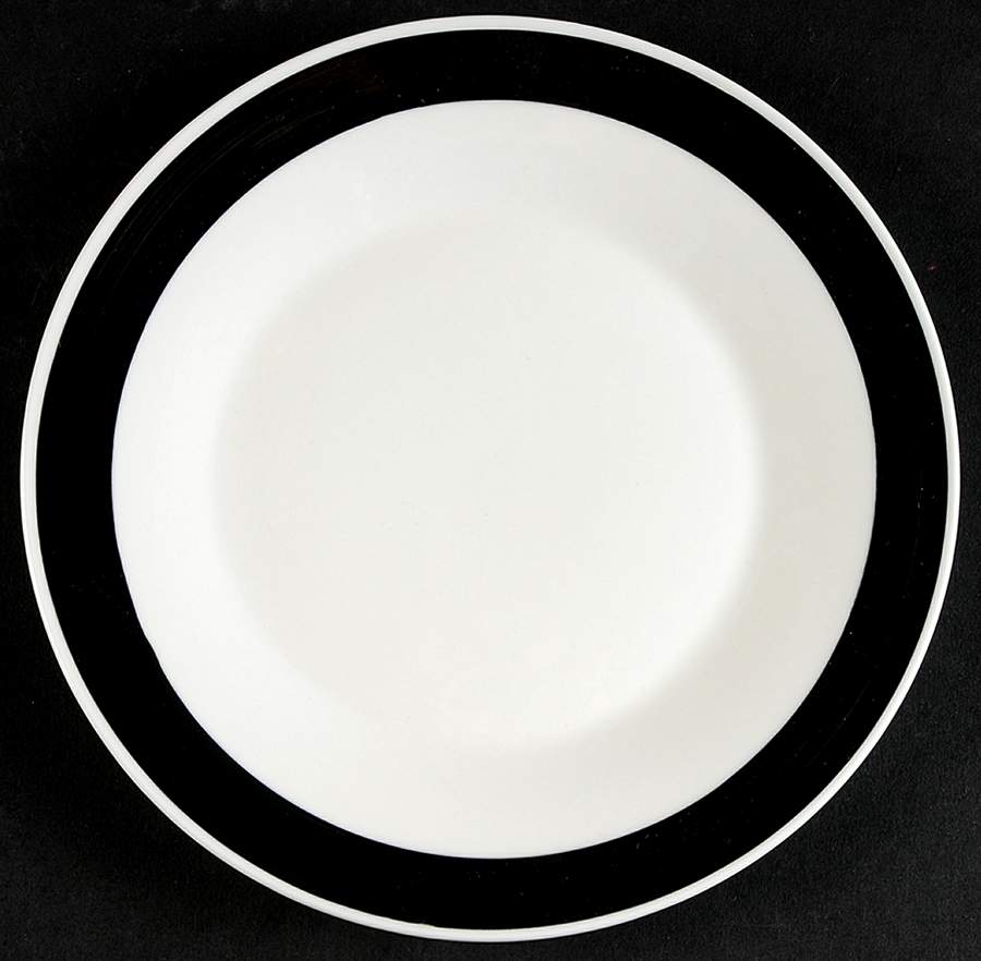 Essex Black Salad/Dessert Plate by Gibson Designs-1