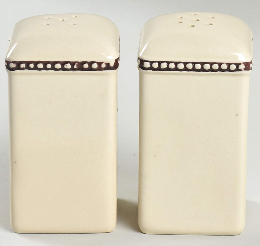 Cream Salt & Pepper Set by GG Collection-1