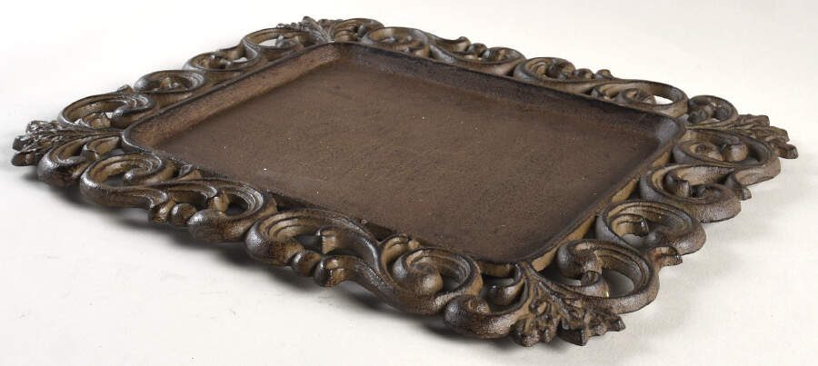 Cream Metal Stand No Ceramic Insert by GG Collection-1