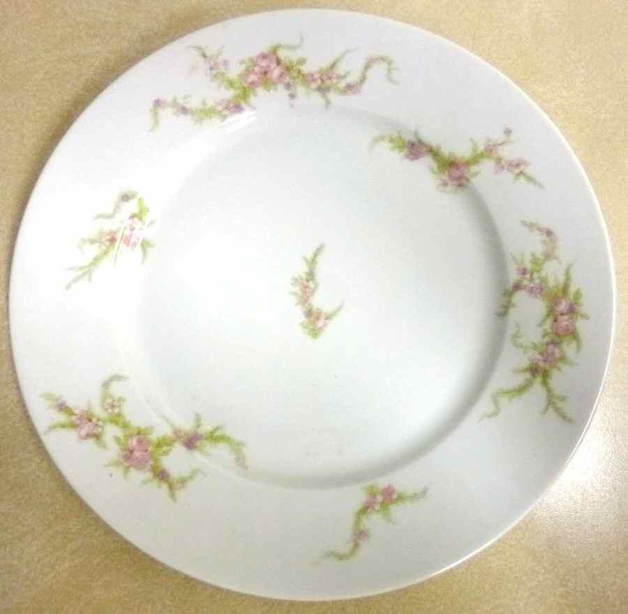 GUE615 Dinner Plate by WM Guerin-1