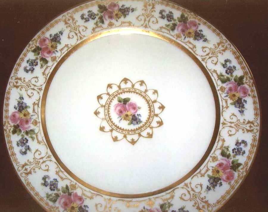 GUE619 Dinner Plate by WM Guerin-1