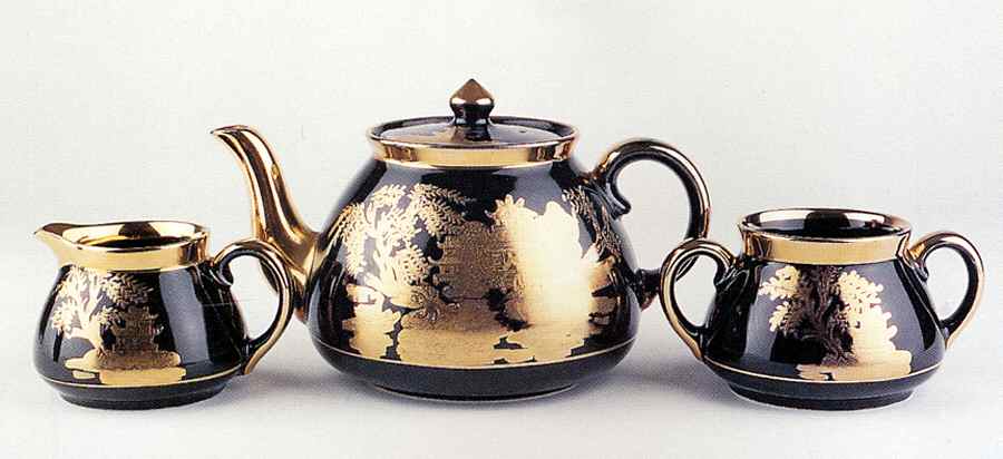 Mandarin Gold Teapot & Lid by Gibson & Sons-1