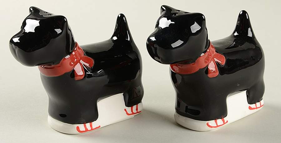 Scottie Plaid Salt & Pepper Set by Global Design Connections-1