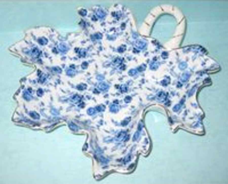 Chintz Alicia 11" Leaf Dish by Godinger-1