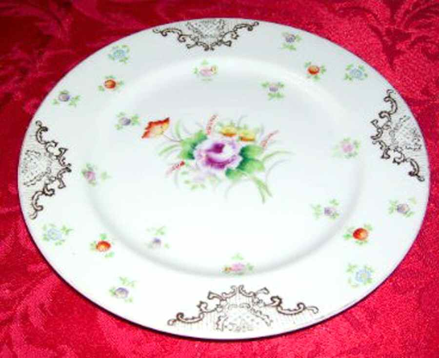 GOC56 Dinner Plate by Gold China-1