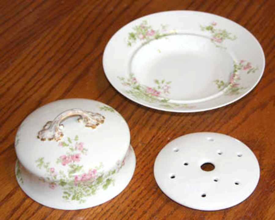 GUE630 Round Covered Butter by WM Guerin-1