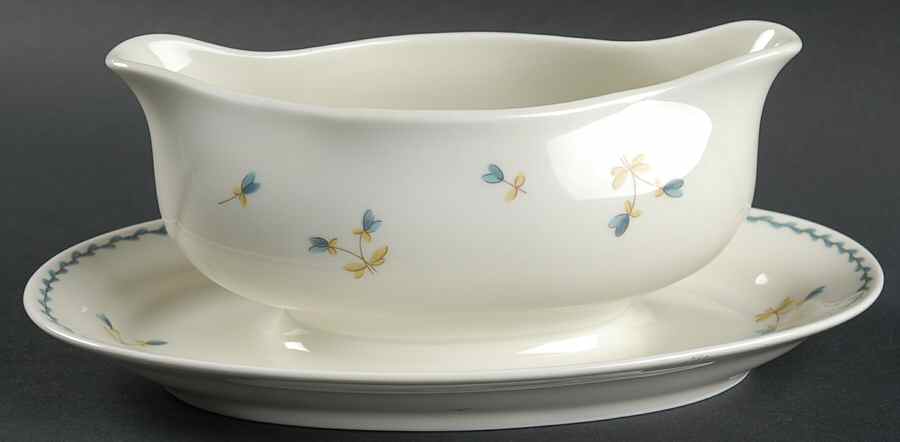GIN249 Gravy Boat with Attached Underplate by Ginori 1735-1