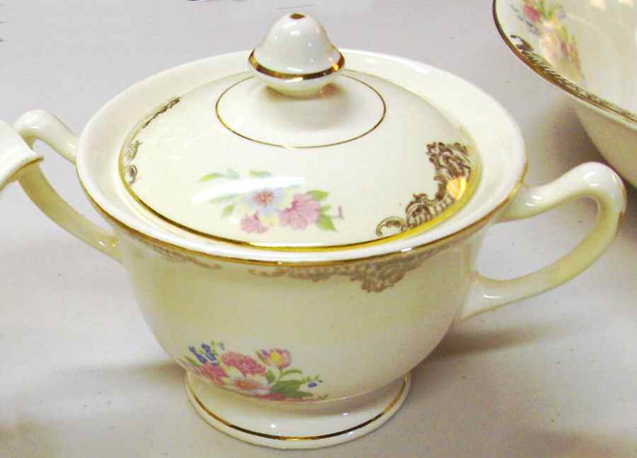 GNP2 Sugar Bowl & Lid by Garden City Pottery-1