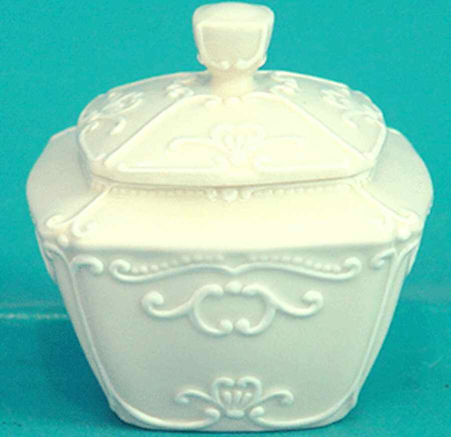 Chantilly Cream Sugar Bowl & Lid by Godinger-1