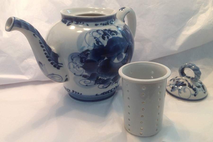 GZC1 Teapot & Lid with Infuser by Gzhel China-1
