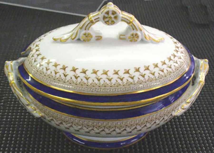 3390 Oval Tureen & Lid by George Grainger & Co-1