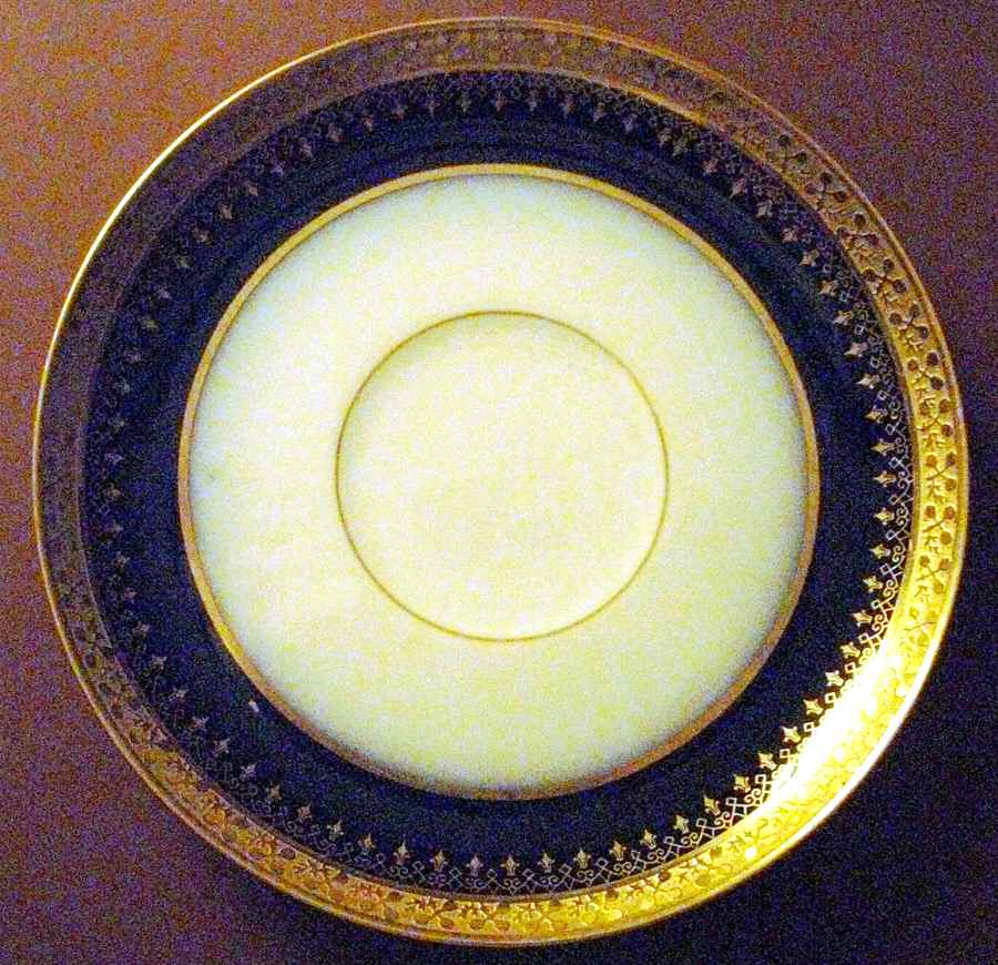 GUE638 Saucer by WM Guerin-1