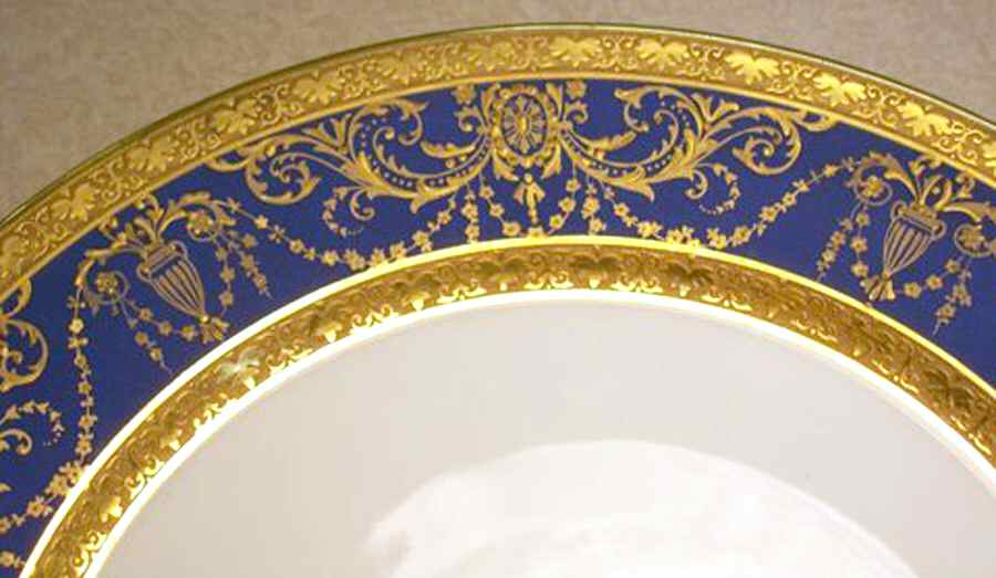 GUE641 Dinner Plate by WM Guerin-1