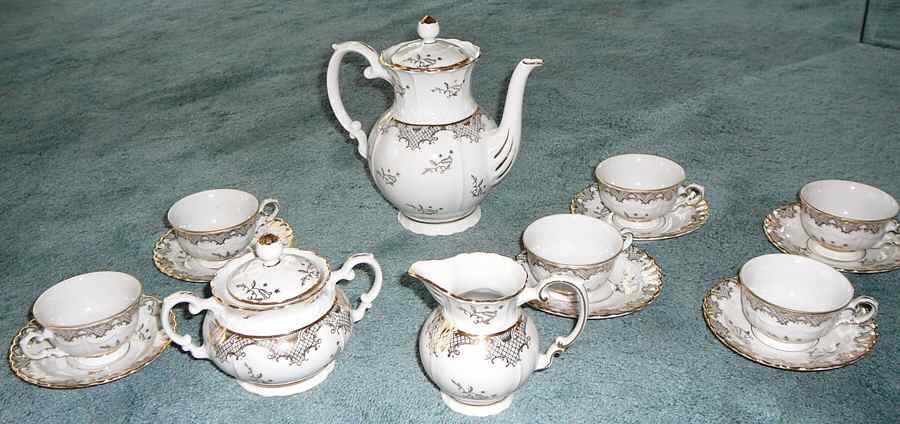 GIN261 Footed Cup & Saucer Set by Ginori 1735-1