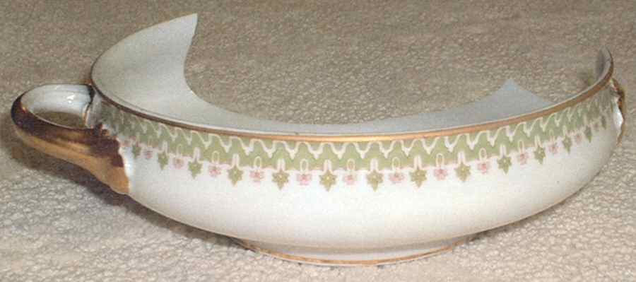 GUE645 Round Vegetable No Lid by WM Guerin-1