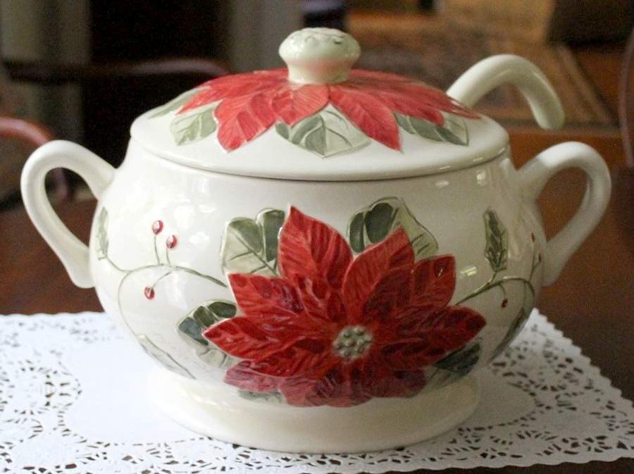 Poinsettia Happy Holidays Tureen & Lid w/Ladle by Gibson Designs-1