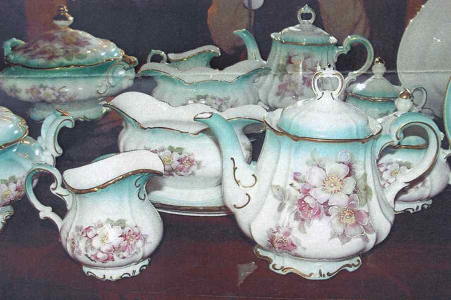 PBU12 Green Teapot & Lid by Parbus-1
