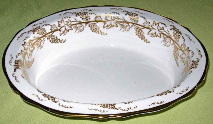 Vintage 9" Oval Vegetable Bowl by Grosvenor-1