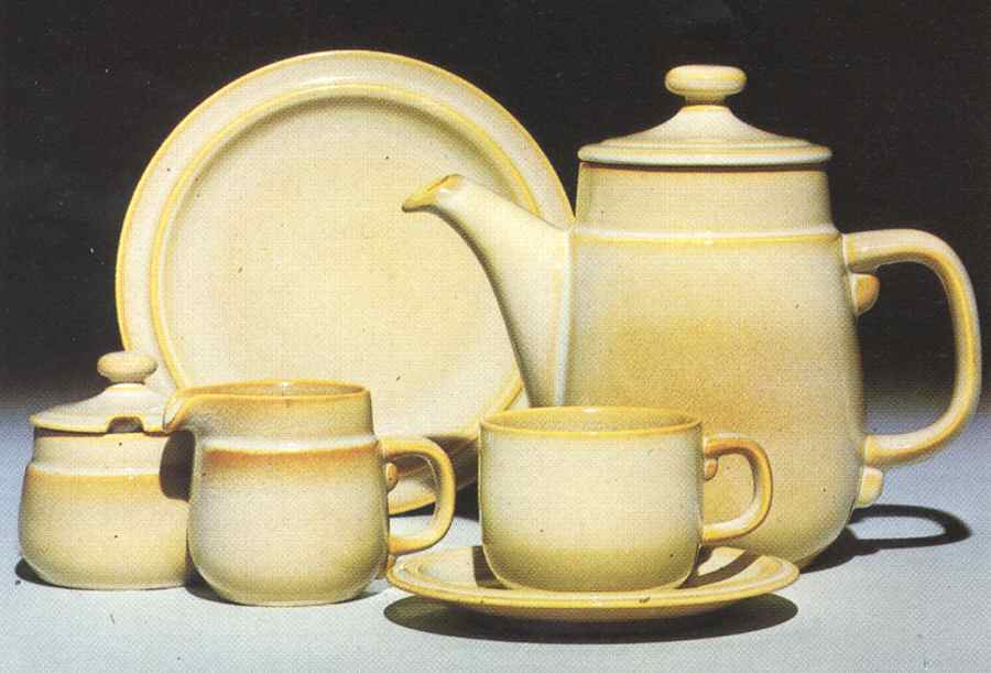 Castel Dinner Plate by Goebel-1