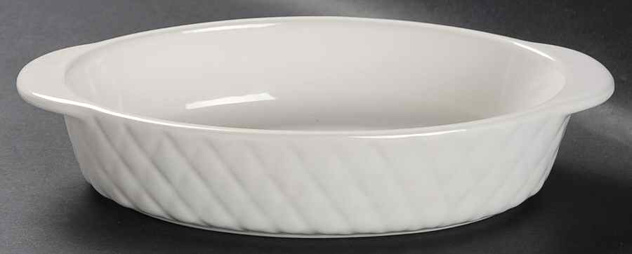 Diamond Quilt 8" Oval Baker by Gibson Designs-1
