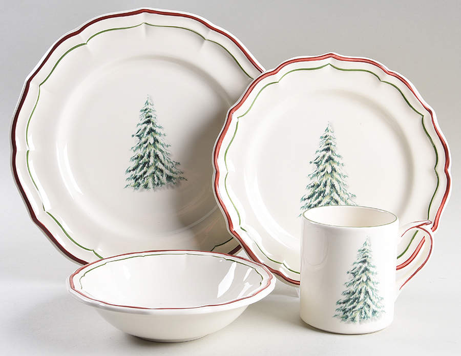 Filets Noel (Christmas Tree) 4 Piece Place Setting by Faiencerie De Gien-1