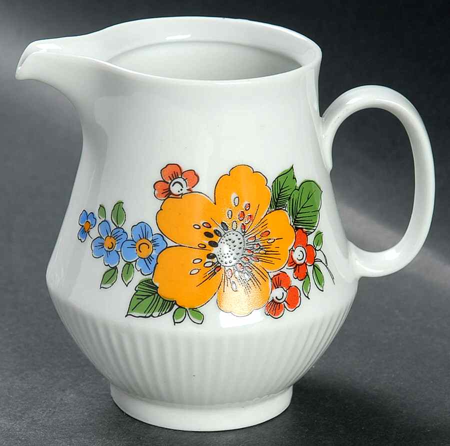 CZ55 Creamer by Colditz Porzellan-1