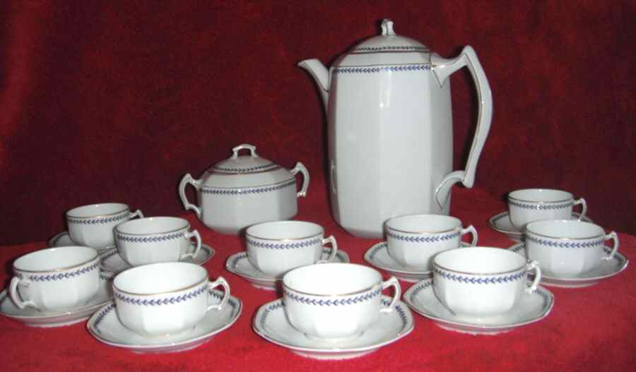 1876 Sugar Bowl & Lid by Ginori 1735-1