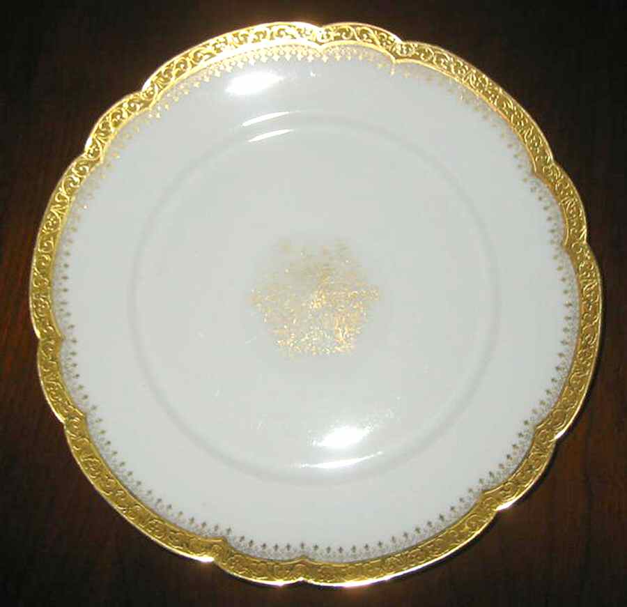 GUE660 Dinner Plate by WM Guerin-1