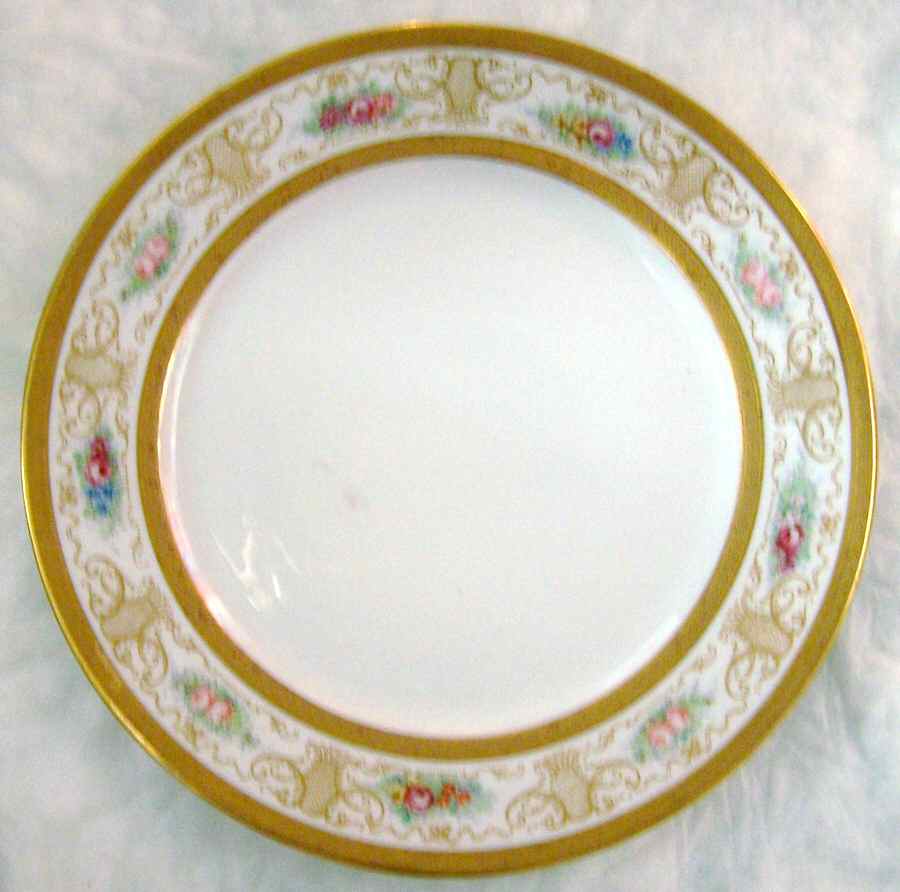GUE666 Dinner Plate by WM Guerin-1