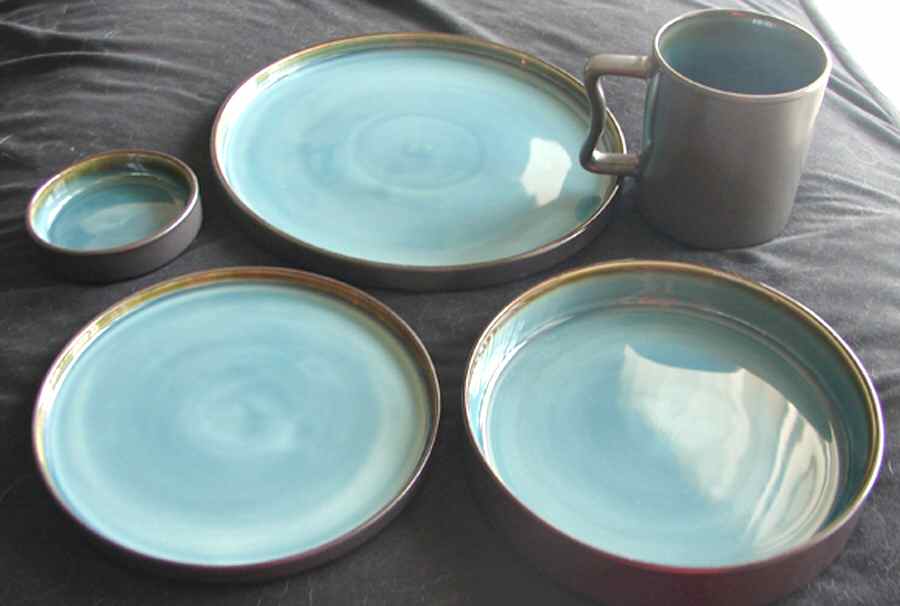 GID267 Dinner Plate by Gibson Designs-1