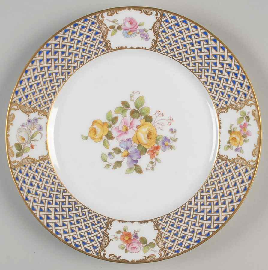 Pompadour Dinner Plate by Ginori 1735-1