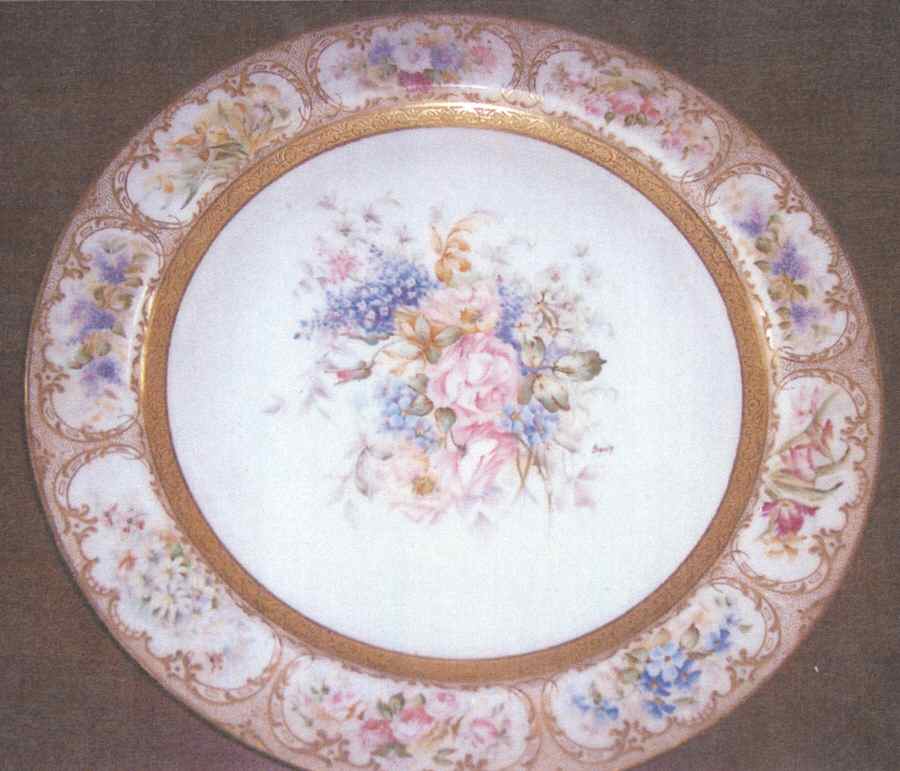 GUE672 Dinner Plate by WM Guerin-1