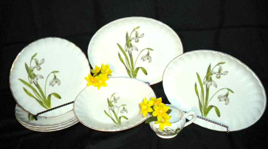 B8781 12" Oval Serving Platter by WS George-1