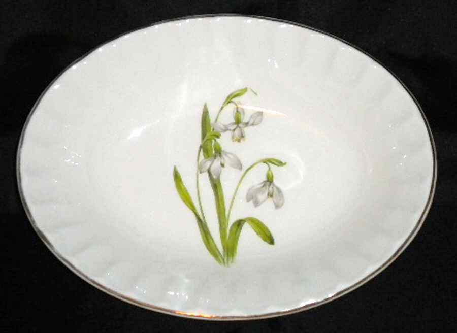 B8781 9" Oval Vegetable Bowl by WS George-1