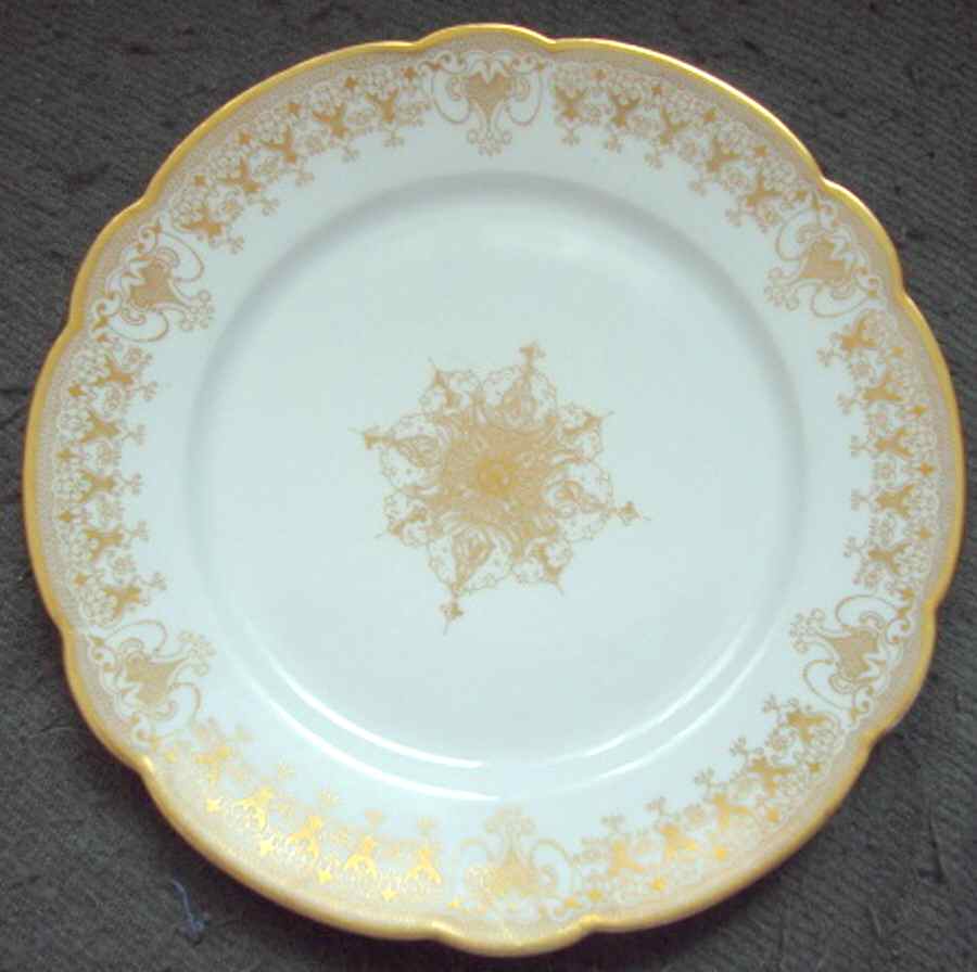 GUE674 Dinner Plate by WM Guerin-1