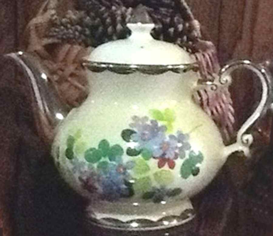 W991 Teapot & Lid by Gibsons-England-1
