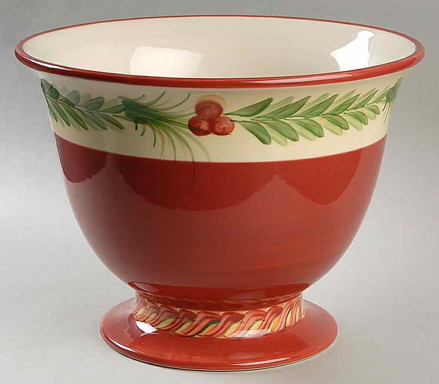 Christmas Memories Centerpiece by Gail Pittman-1