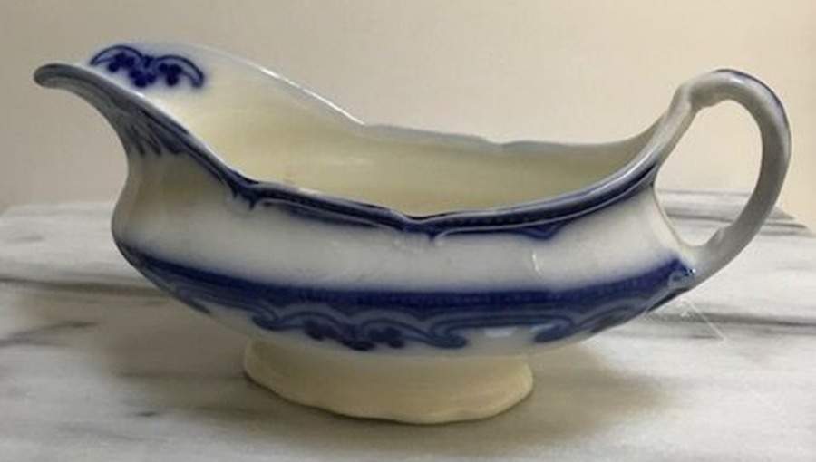 Idris (No Trim) Gravy Boat by Grindley-1