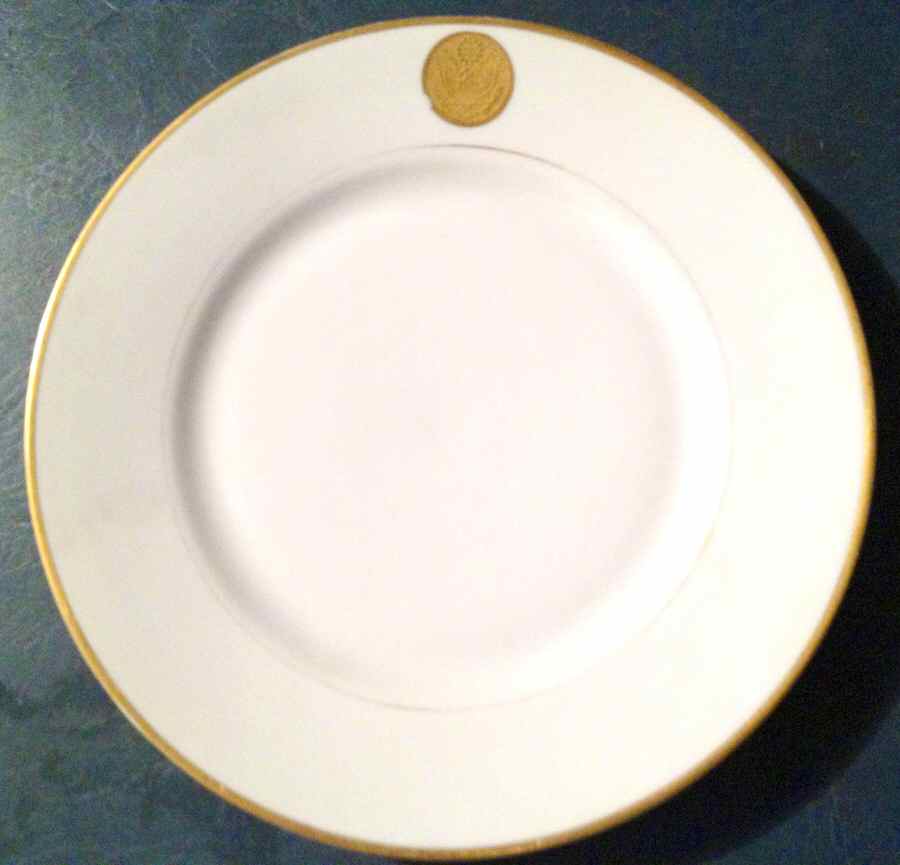 GIH1 Dinner Plate by Giesche-1