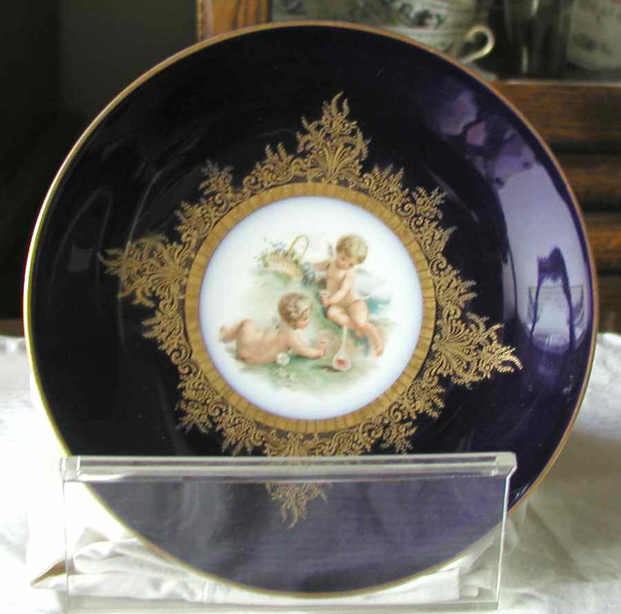 GUE700 Saucer by WM Guerin-1