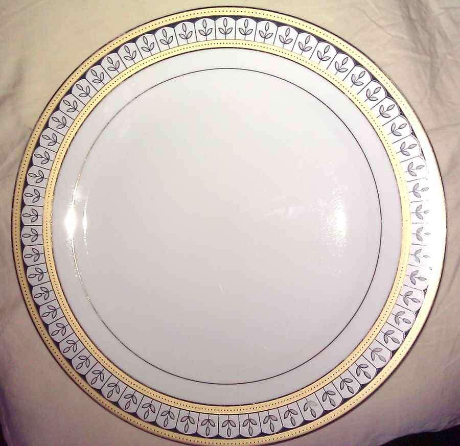GNA8 Dinner Plate by GNA-1