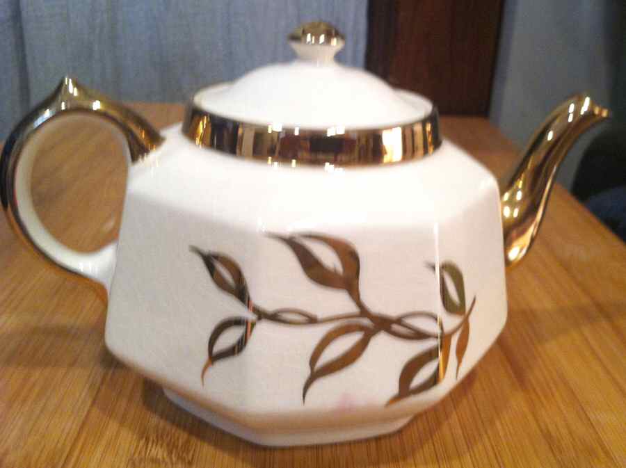 W321 Teapot & Lid by Gibsons-England-1