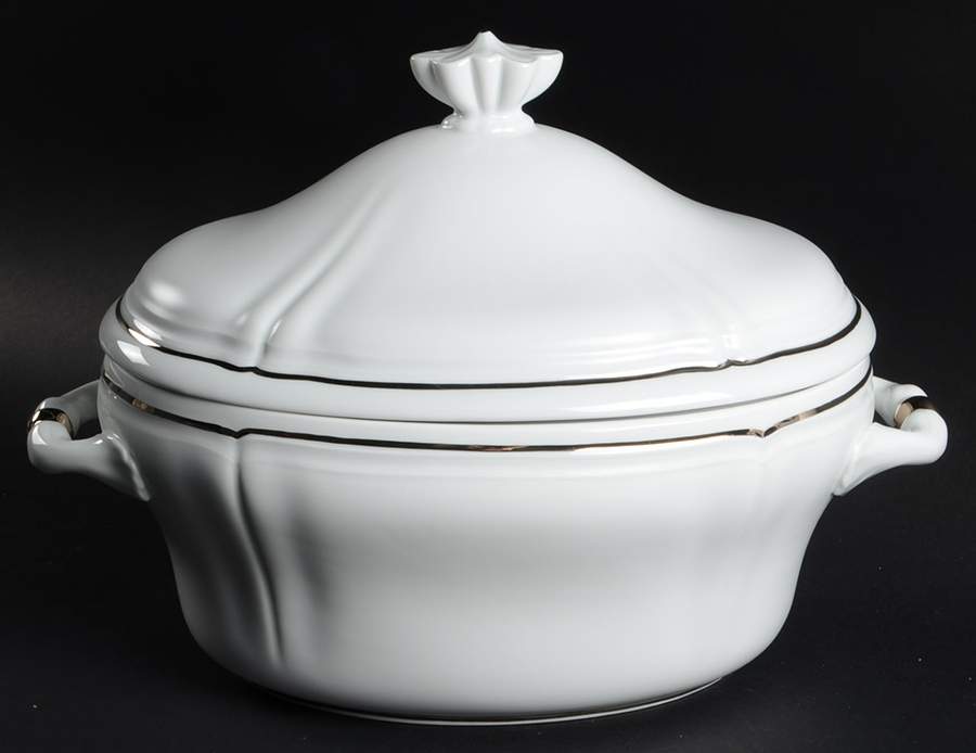 Pure White Oval Tureen & Lid by Ginori 1735-1