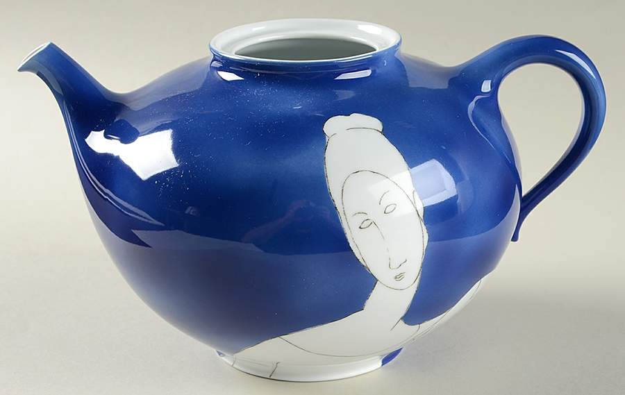 Jeanne Teapot No Lid by Ginori 1735-1