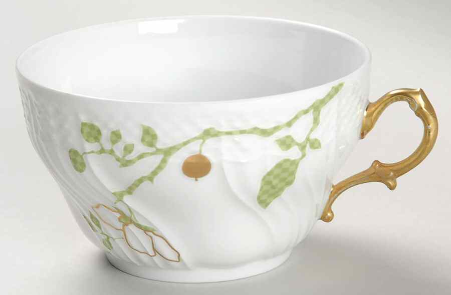 April Flat Cup by Ginori 1735-1