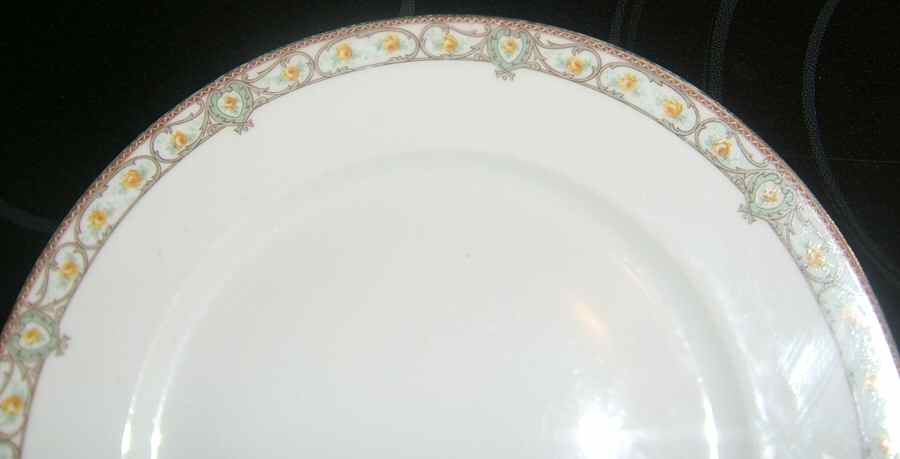 GUE706 Dinner Plate by WM Guerin-1