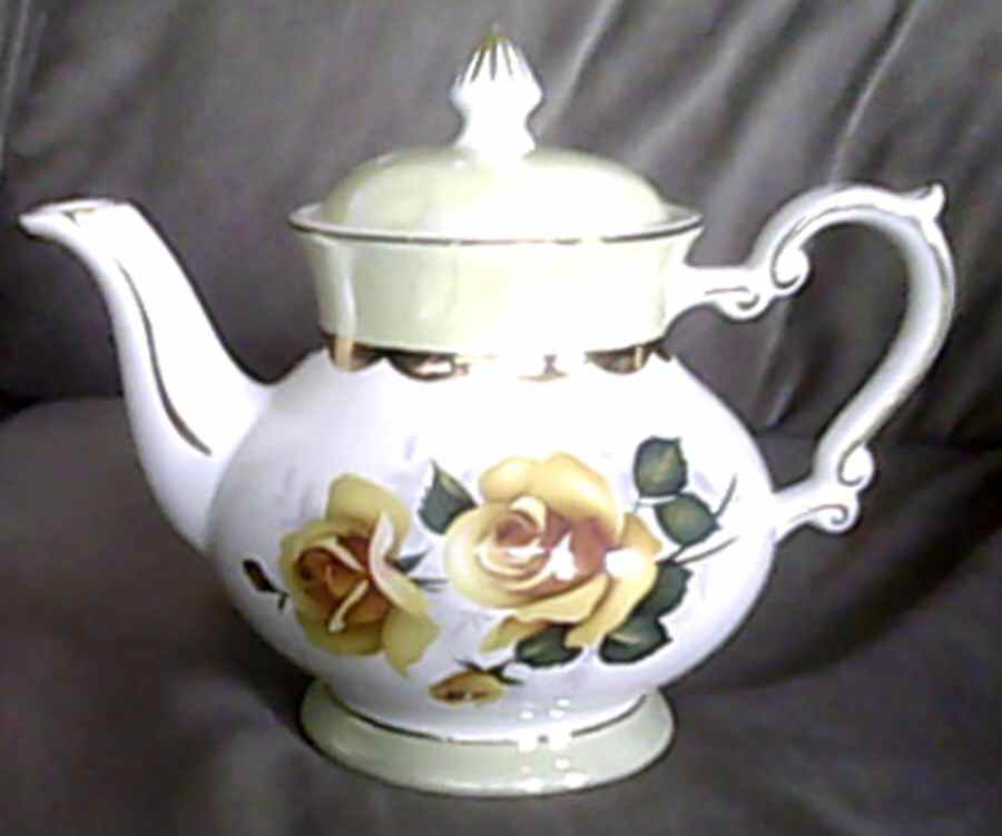 W486 Teapot & Lid by Gibsons-England-1