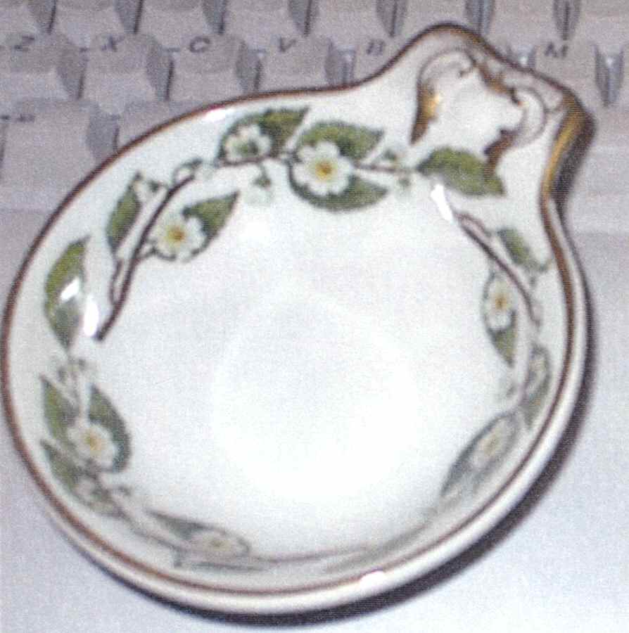 GUE726 Nut Dish by WM Guerin-1